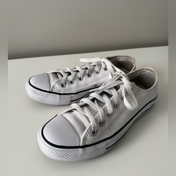 Women’s converse - Picture 2 of 7